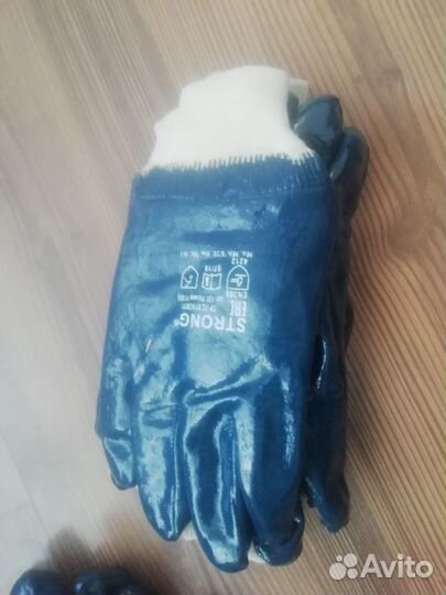 Перчатки нитриловые