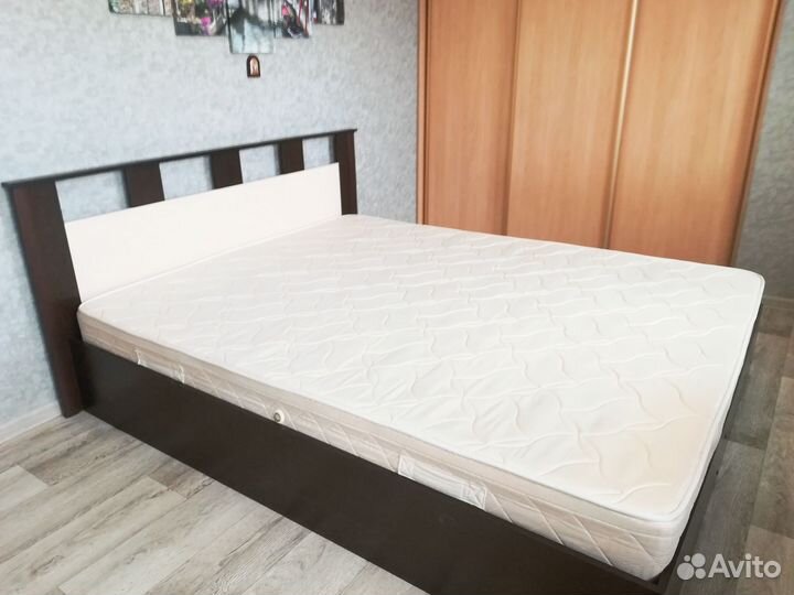 Кровать двухспальная 160 200