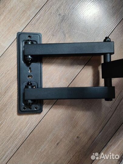 Кронштейн наклонно-поворотный