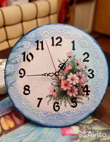Часы настенные с декором