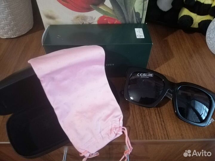 Солнцезащитные очки женские