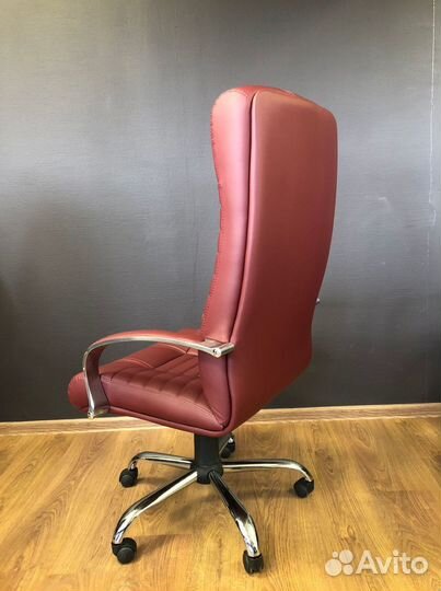 Офисное кресло. Удобное
