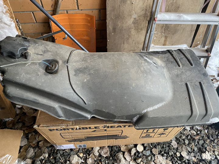 Топлевный бак для Снегохода BRP