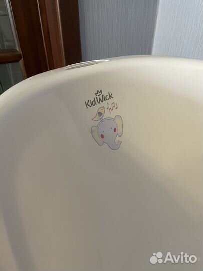 Ванночка для купания с термометром