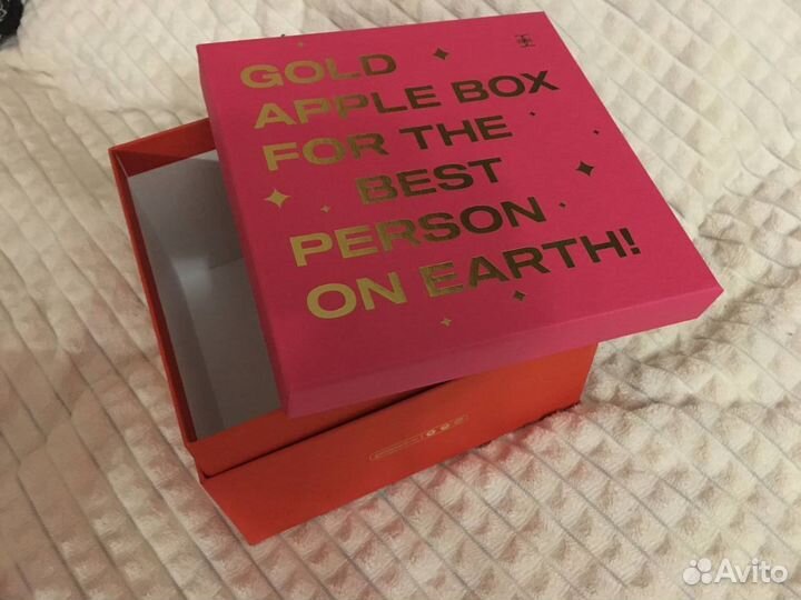 Коробки картонные для подарка