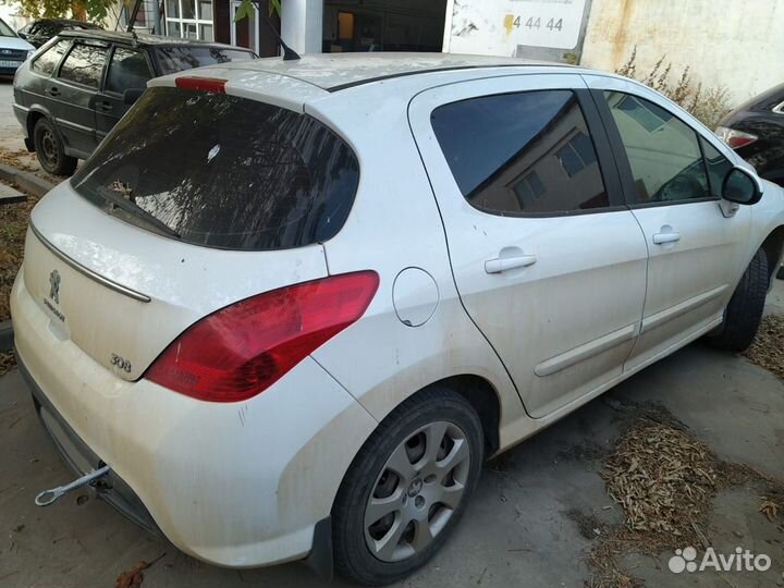 Peugeot 308 1.6 МТ, 2012, 165 000 км