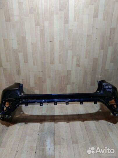Бампер задний Toyota