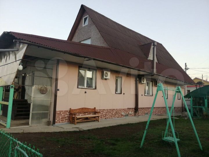 Коттедж 280 м² на участке 11 сот.