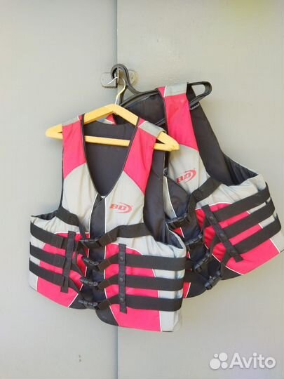 Спасательный жилет, 70-90 кг производитель Англия