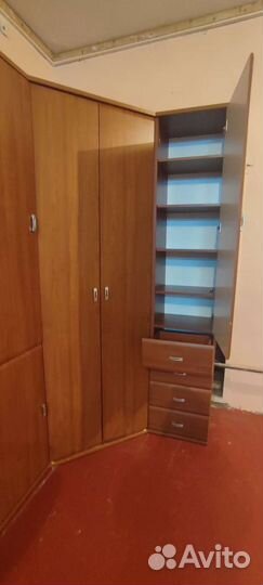 Шкаф угловой