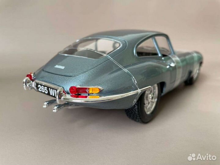 Jaguar E-type Coupe Bburago 1 :18