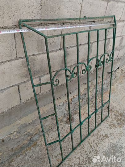 Решетка оконная б. У