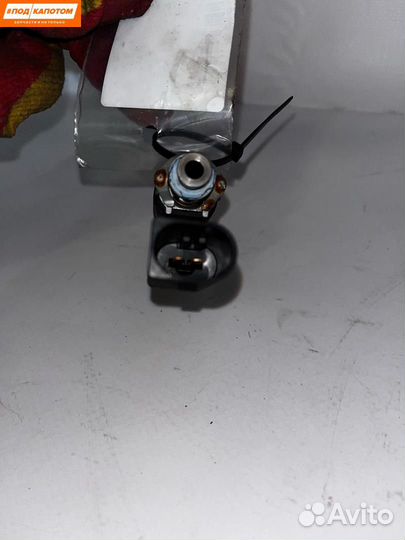 Форсунка топливная Volkswagen Golf 6 (2008 - 2012)