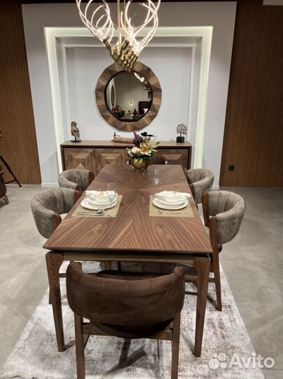 Кухонный стол и стулья