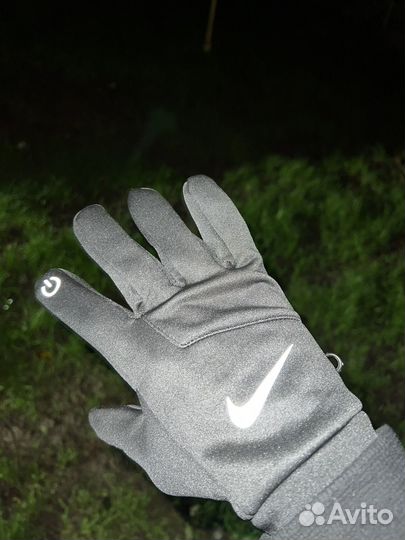 Перчатки Nike