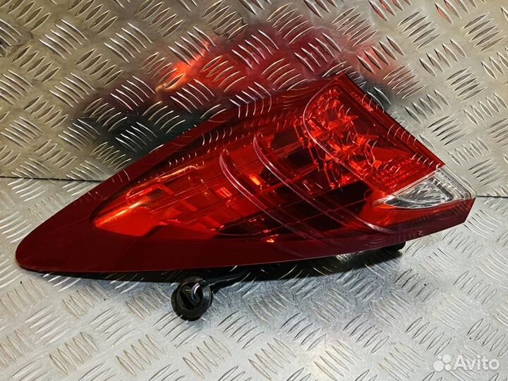 Фонарь задний наружный левый Honda Civic FK (9 gen