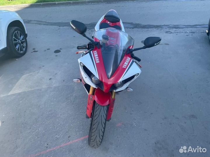Yamaha YZF-R1