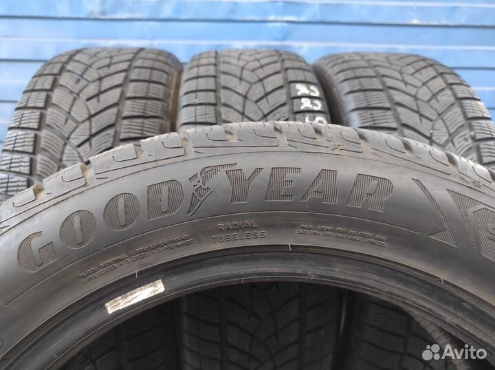Goodyear UltraGrip Ice 225/55 R18 102T