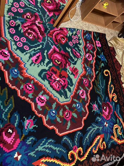 Ковер шерстяной ручной работы