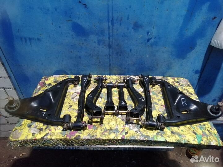 Рычаг задней подвески Nissan Skyline 34