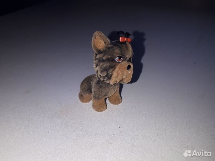 Фигура коричневой собачки