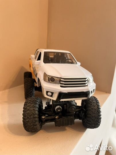 Внедорожник на пультеупралвении
