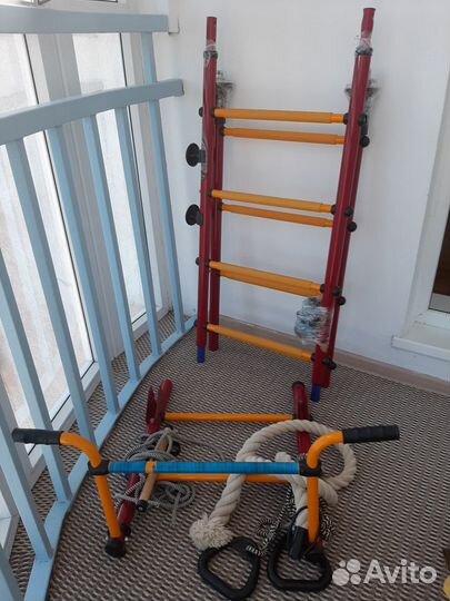 Шведская стенка с турником