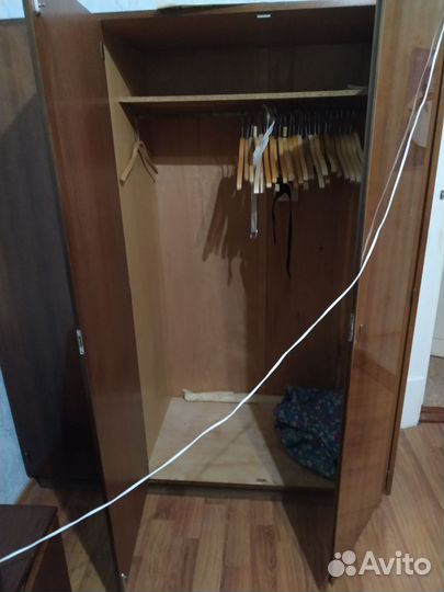 Шкаф распашной бу