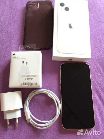 Телефон iPhone 13
