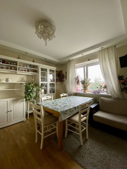 4-к. квартира, 127 м², 5/6 эт.