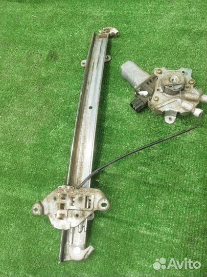 Мотор стеклоподъемника передний левый Mitsubishi