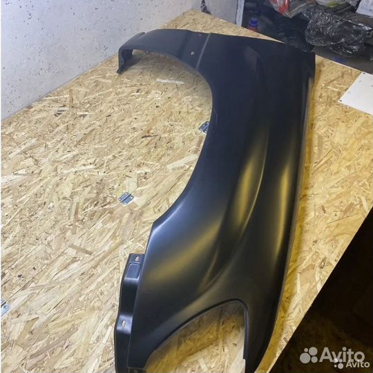 Крыло переднее Toyota Land Cruiser 100 Lexus LX470