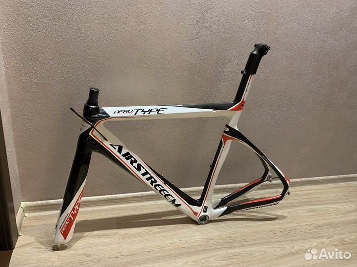 Карбоновая шоссейная рама
