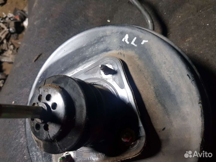 Вакуумный усилитель тормозов Рено логан 1