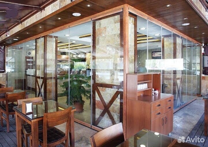 Безрамное остекление кафе и ресторанов