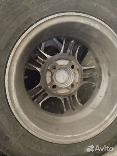 Комплект шин с дисками