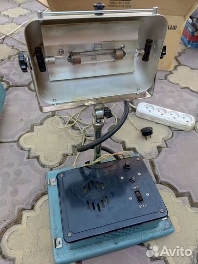 Ультрафиолетовая лампа