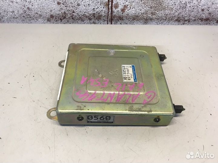 Блок управления двигателем Mitsubishi Eterna 2.0