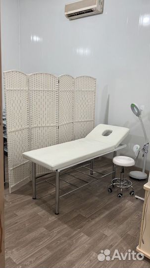 Стационарый массажный стол