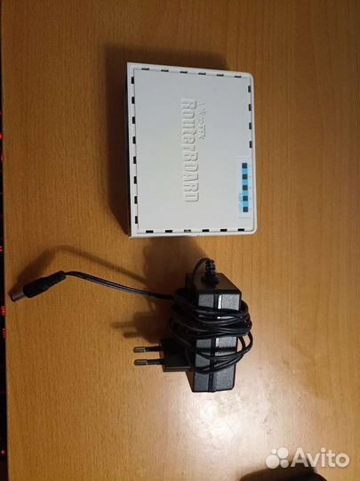 Роутер MikroTik RB951Ui-2nD