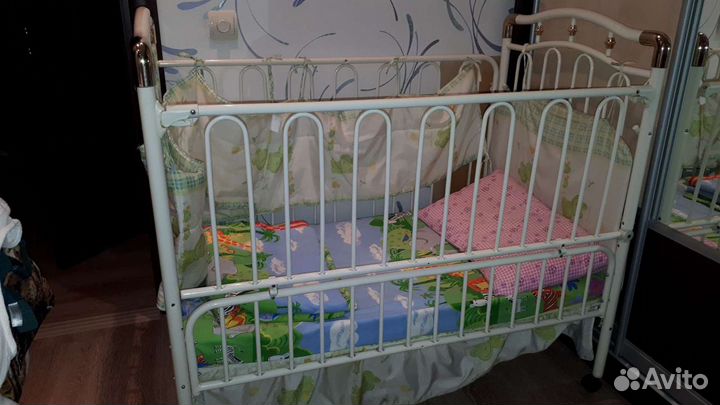 Детская кроватка