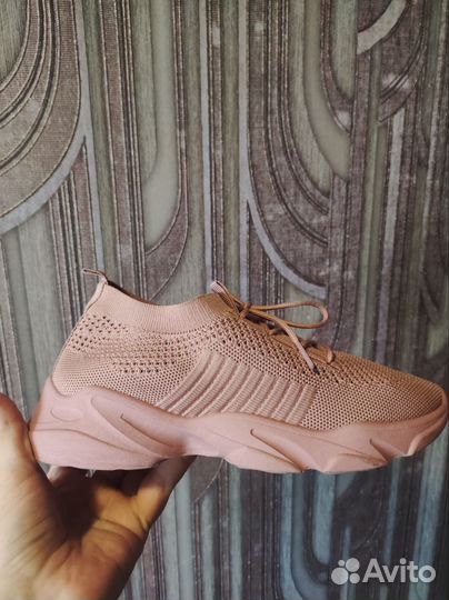 Кроссовки женские текстильные