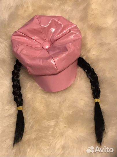 Кепка с волосами