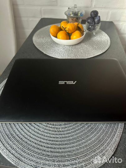 Ноутбук asus