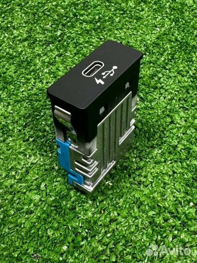 Блок USB Bmw X5 G05 2019