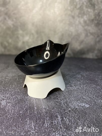 Миска для кошек и собак мелких пород