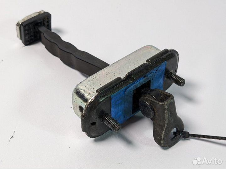 Ограничитель двери задний левый Kia Optima Gt Line