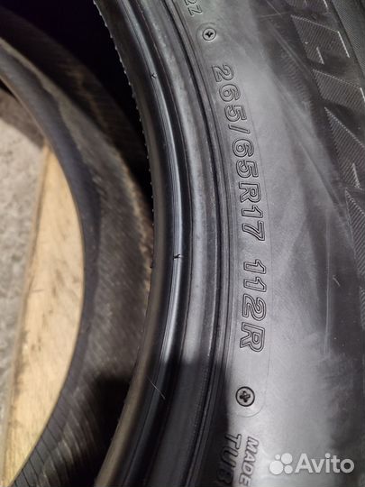 Bridgestone Blizzak DM-V2 265/65 R17