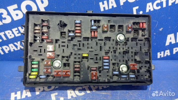 Блок предохранителей под капот Chevrolet Cruze