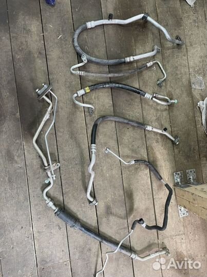 Трубка кондиционера оригинальная Honda CR-V 3